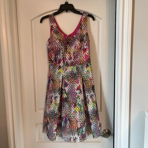 Bright patterned dress - Picture 1 of 1
